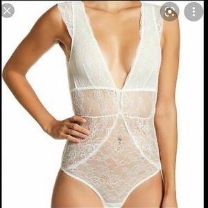 ✨SALE✨ NWT Sam Edelman Lace Bodysuit